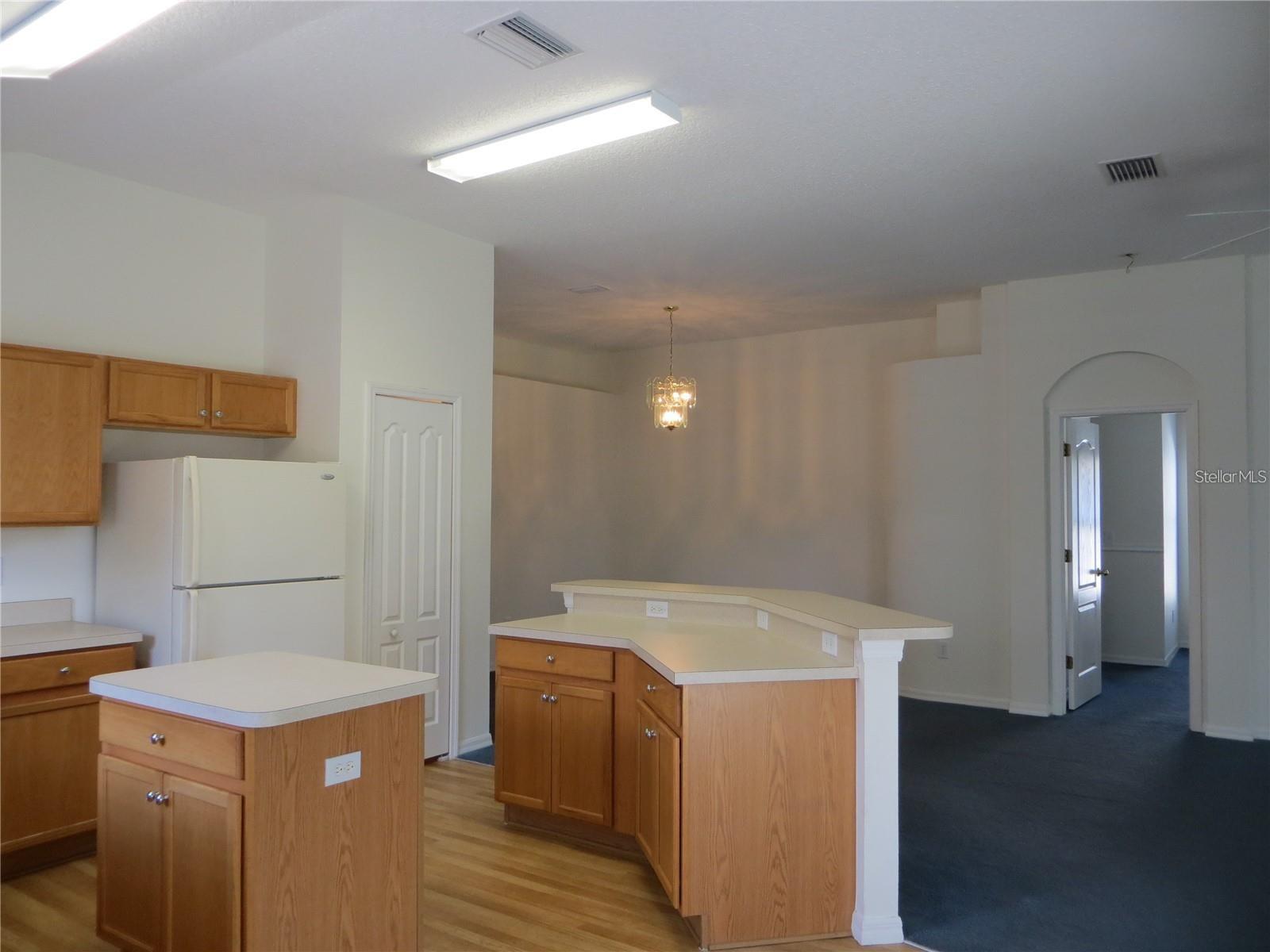 IVY LAKE ESTATES - Residential Lease