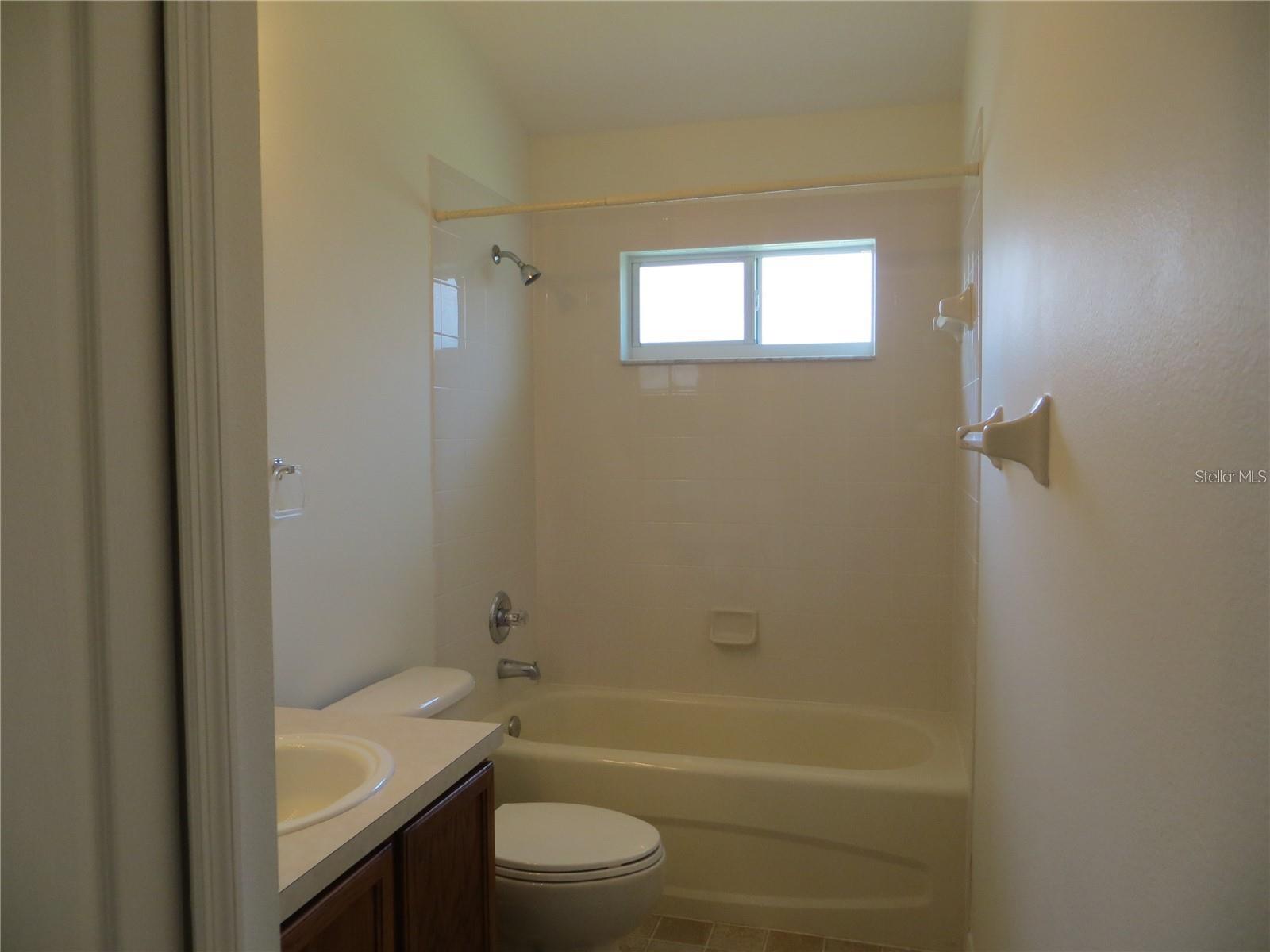 IVY LAKE ESTATES - Residential Lease