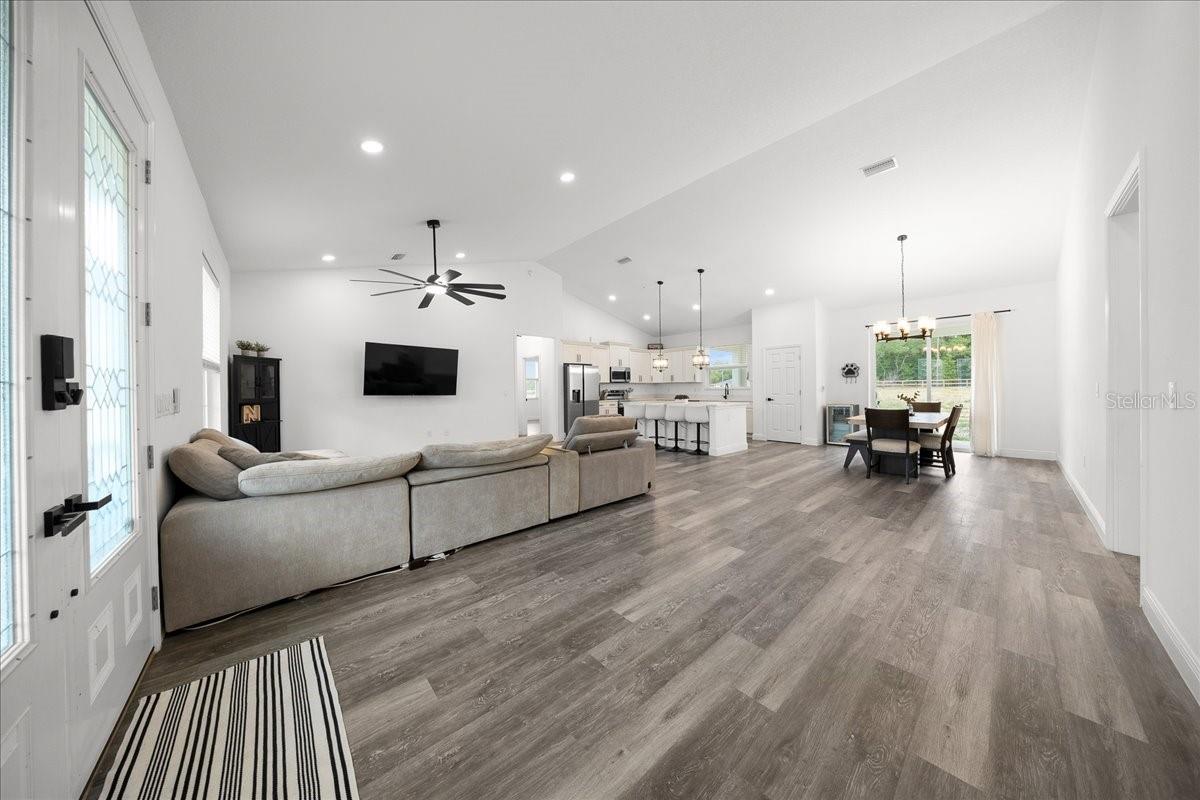 ROLLING HILLS UN 01 - Residential