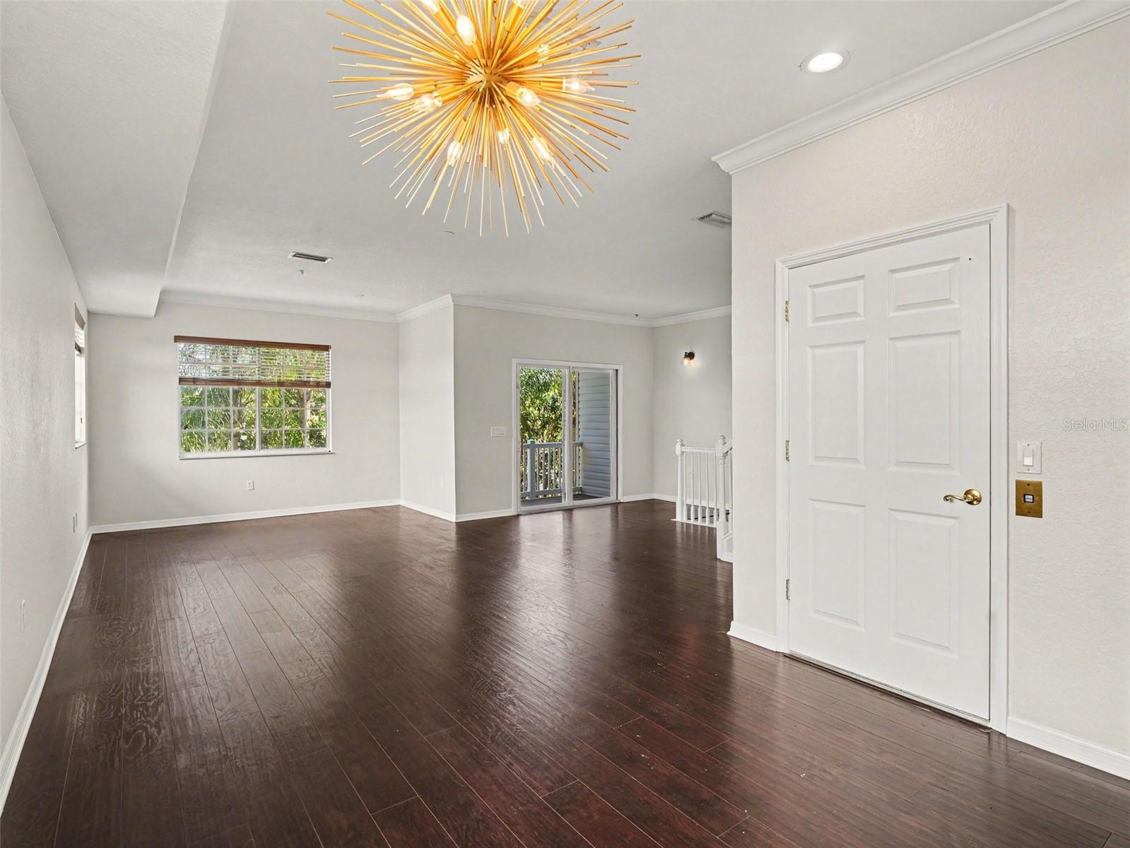 RIVERBAY TWNHMS PH ONE - Residential