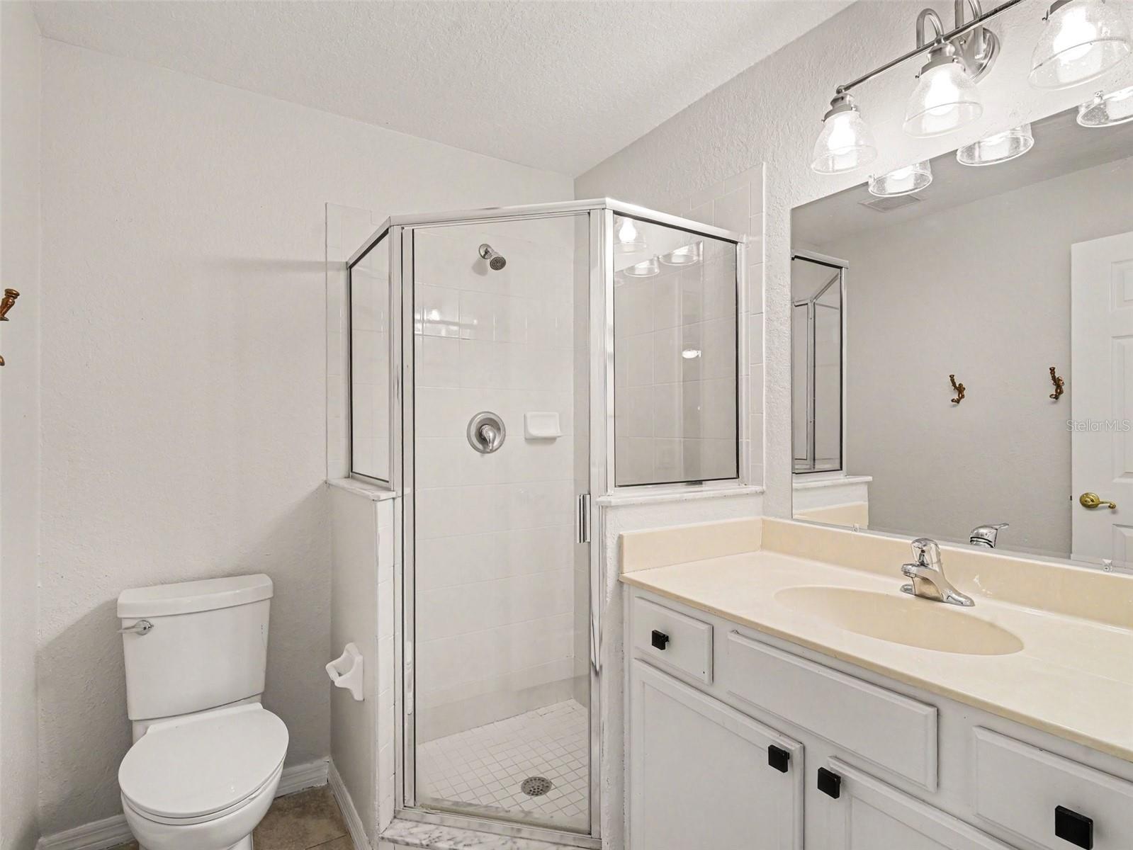 RIVERBAY TWNHMS PH ONE - Residential