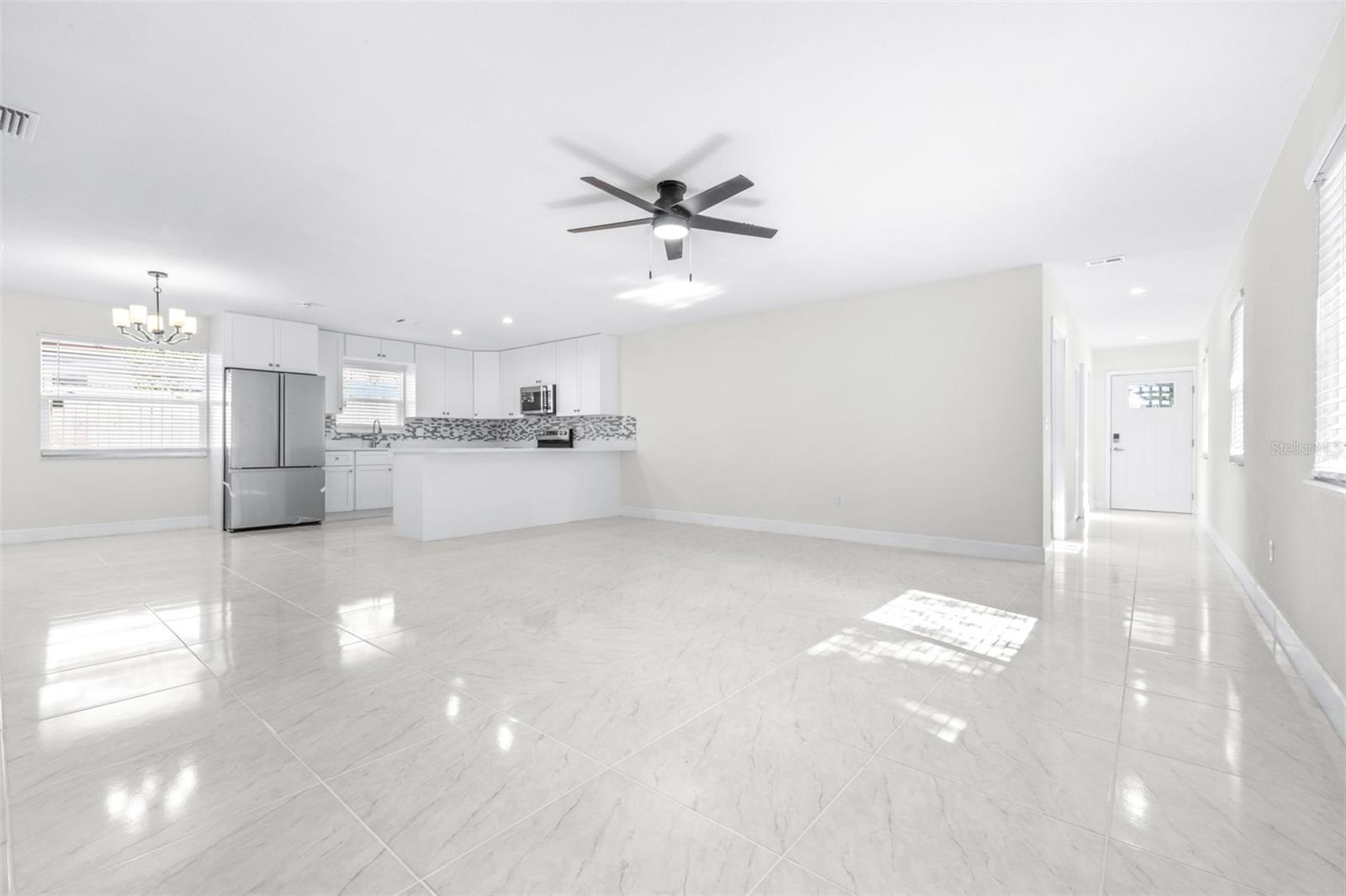 6803 S ENGLEWOOD AVENUE