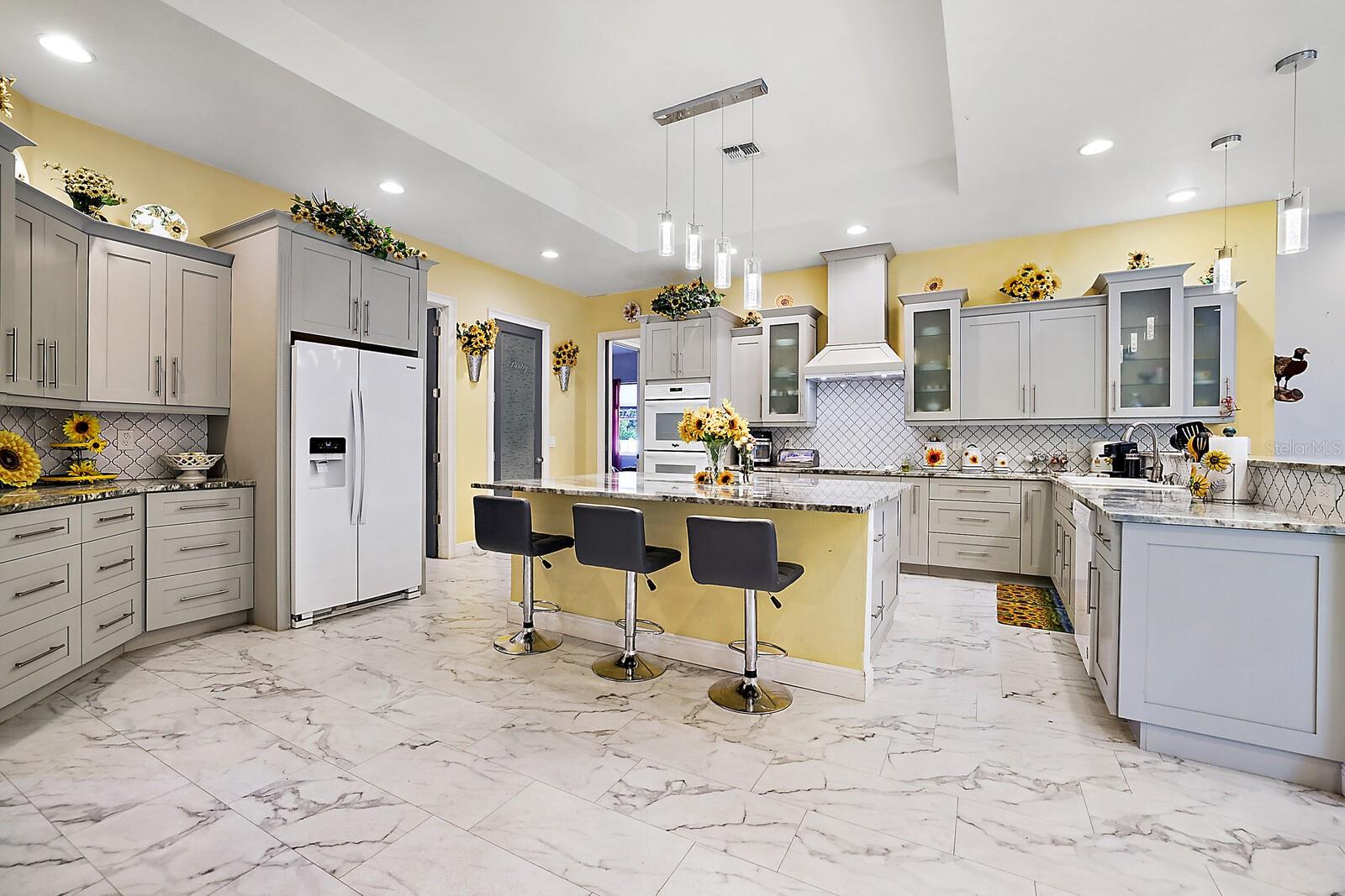 BELLEVIEW HEIGHTS ESTATE - Residential Lease