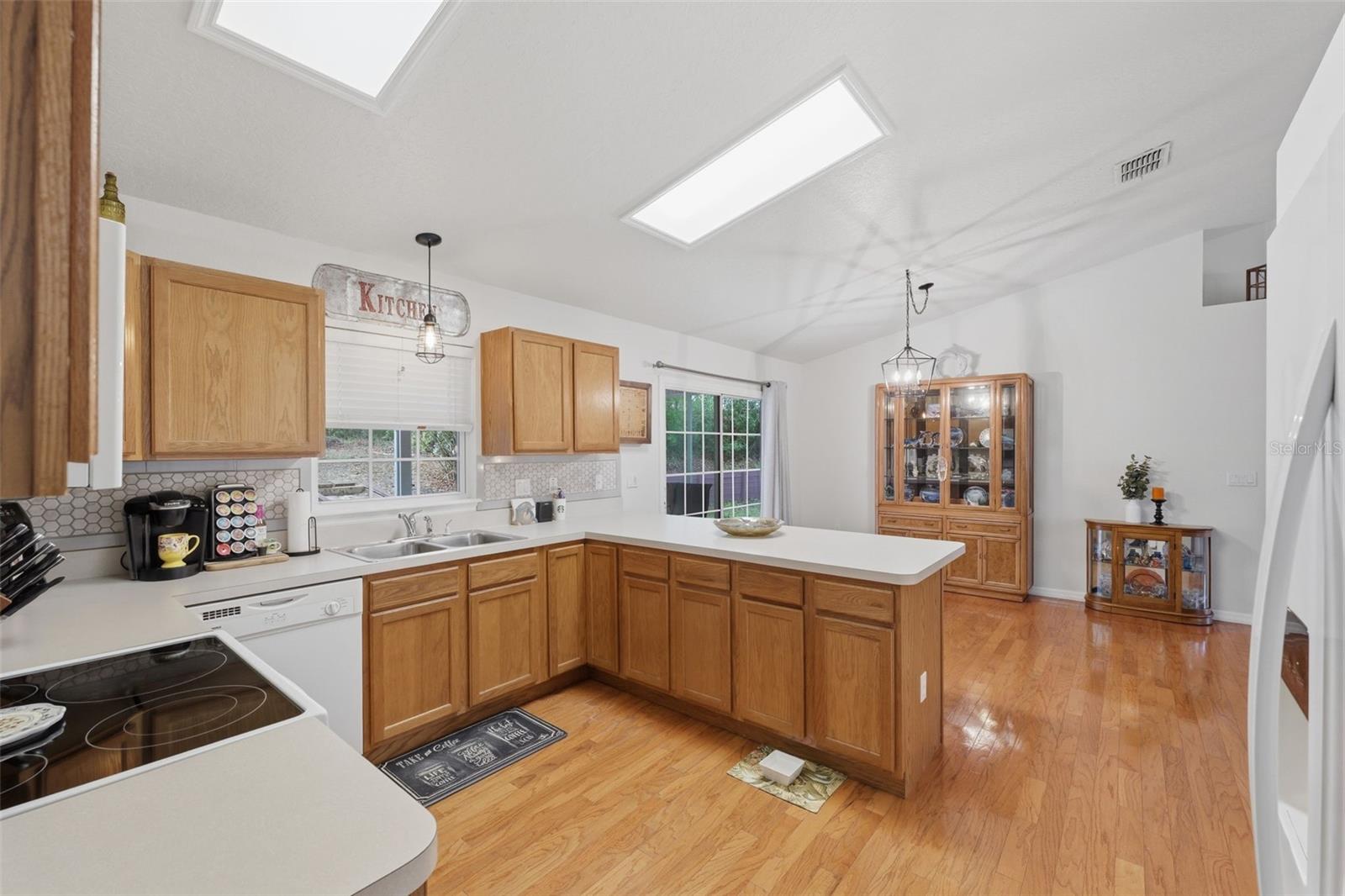 ROYAL HIGHLANDS - Residential