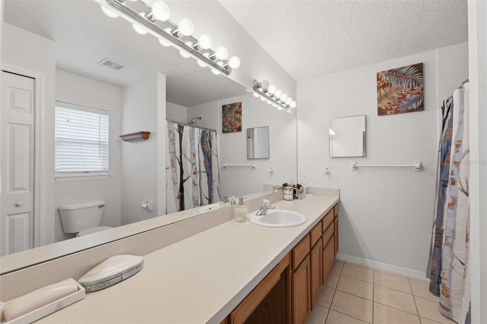 ROYAL HIGHLANDS - Residential