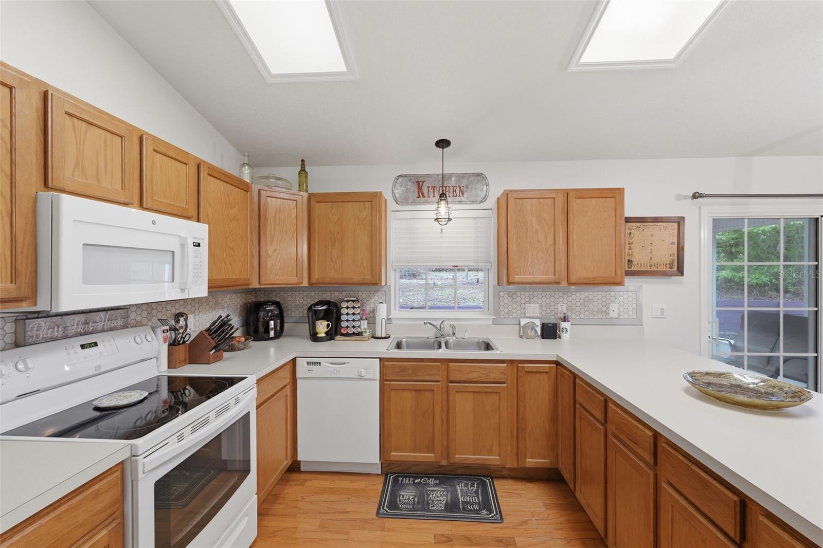 ROYAL HIGHLANDS - Residential