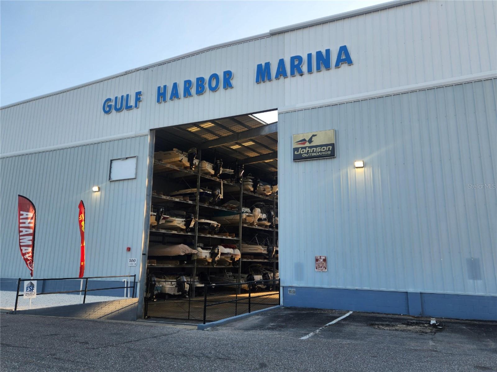 100 CIRCUIT ROAD S127