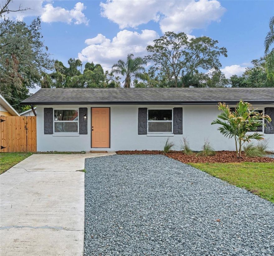 This newly renovated home offers 2 bedrooms 1 bathroom with a open floor plan and a fenced in back yard. It is conveniently located off of Michigan avenue surrounded by plenty of restaurants, shopping and close to both Orlando Health and Winnie Palmer hospital! This home is zoned for the A-rated Blankner K-8 and Boone High school. Call to schedule a showing!