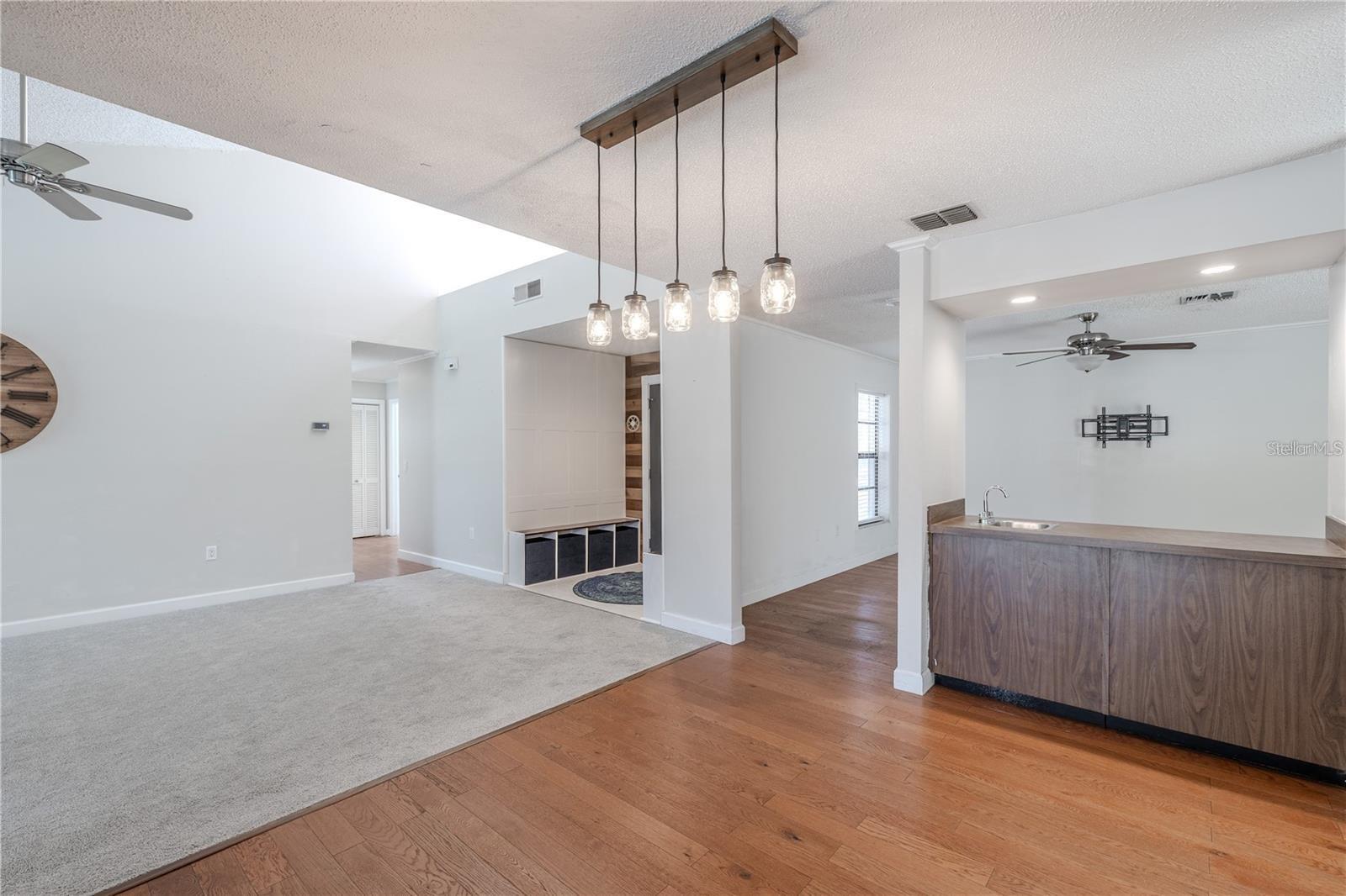 LAKE ST GEORGE-UNIT 1 - Residential Lease