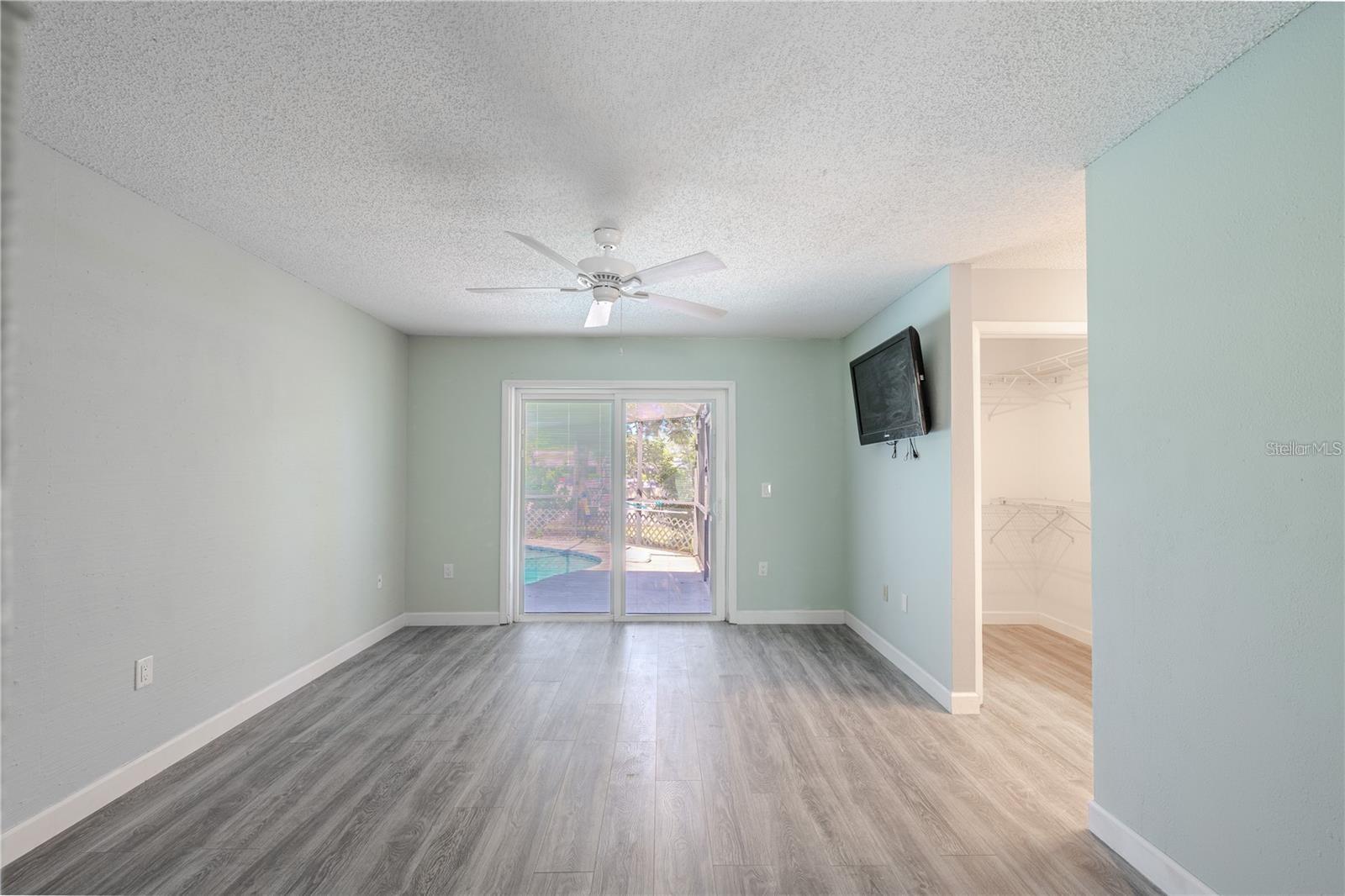 LAKE ST GEORGE-UNIT 1 - Residential Lease