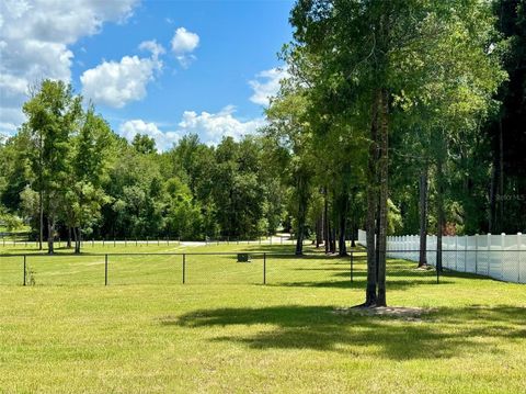 A home in DUNNELLON