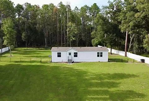 A home in DUNNELLON