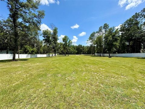 A home in DUNNELLON