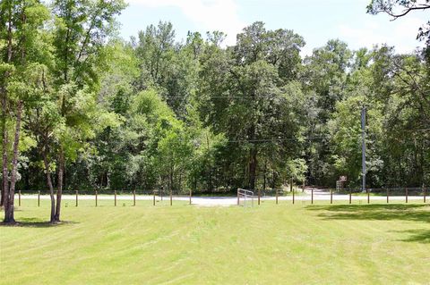 A home in DUNNELLON