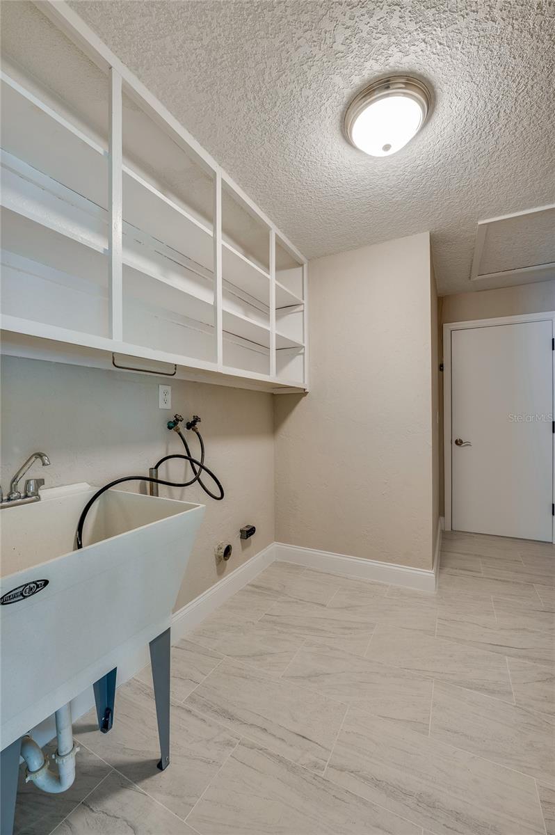 WOODMERE SOUTH UN 02 - Residential