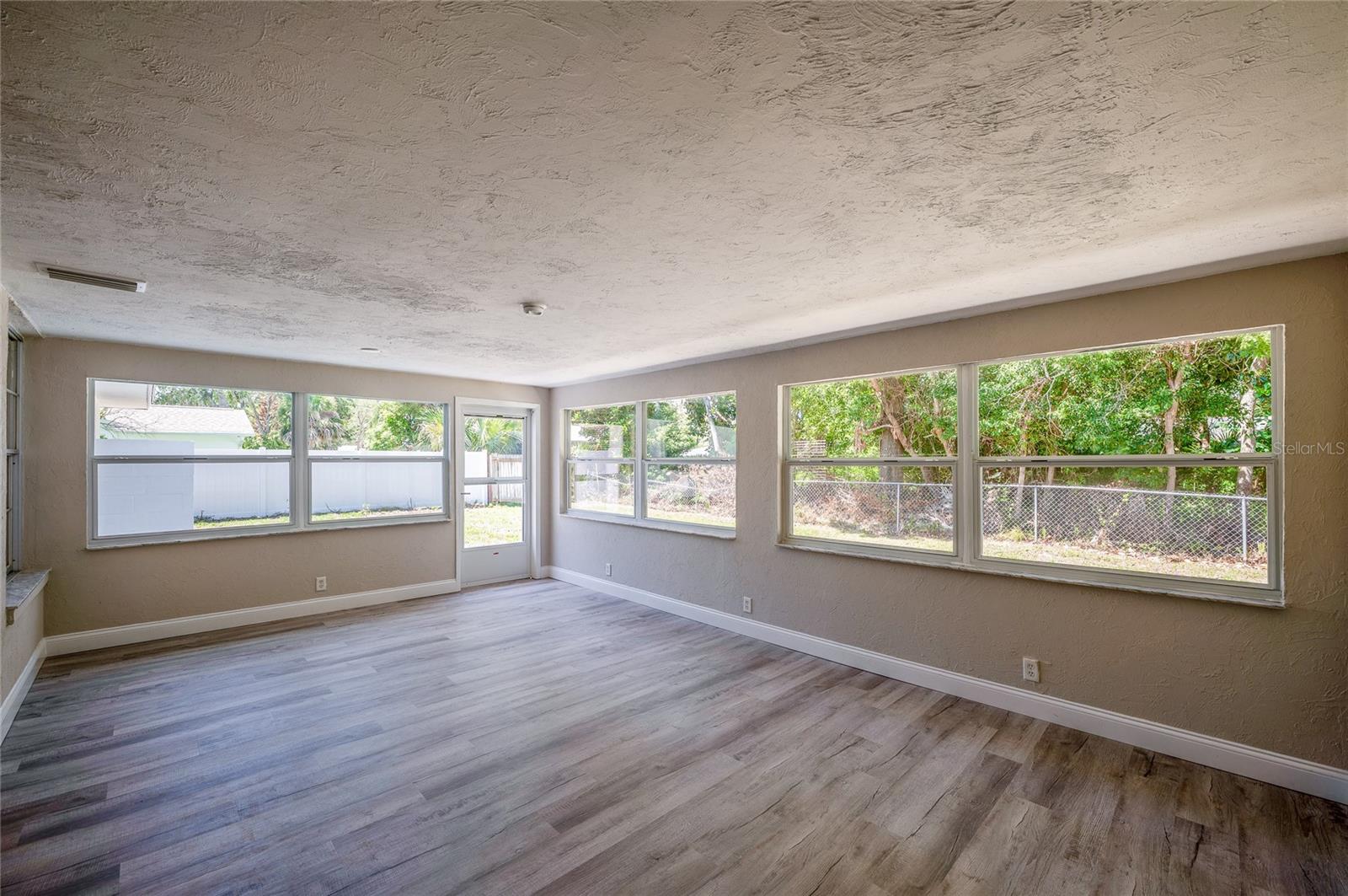 WOODMERE SOUTH UN 02 - Residential