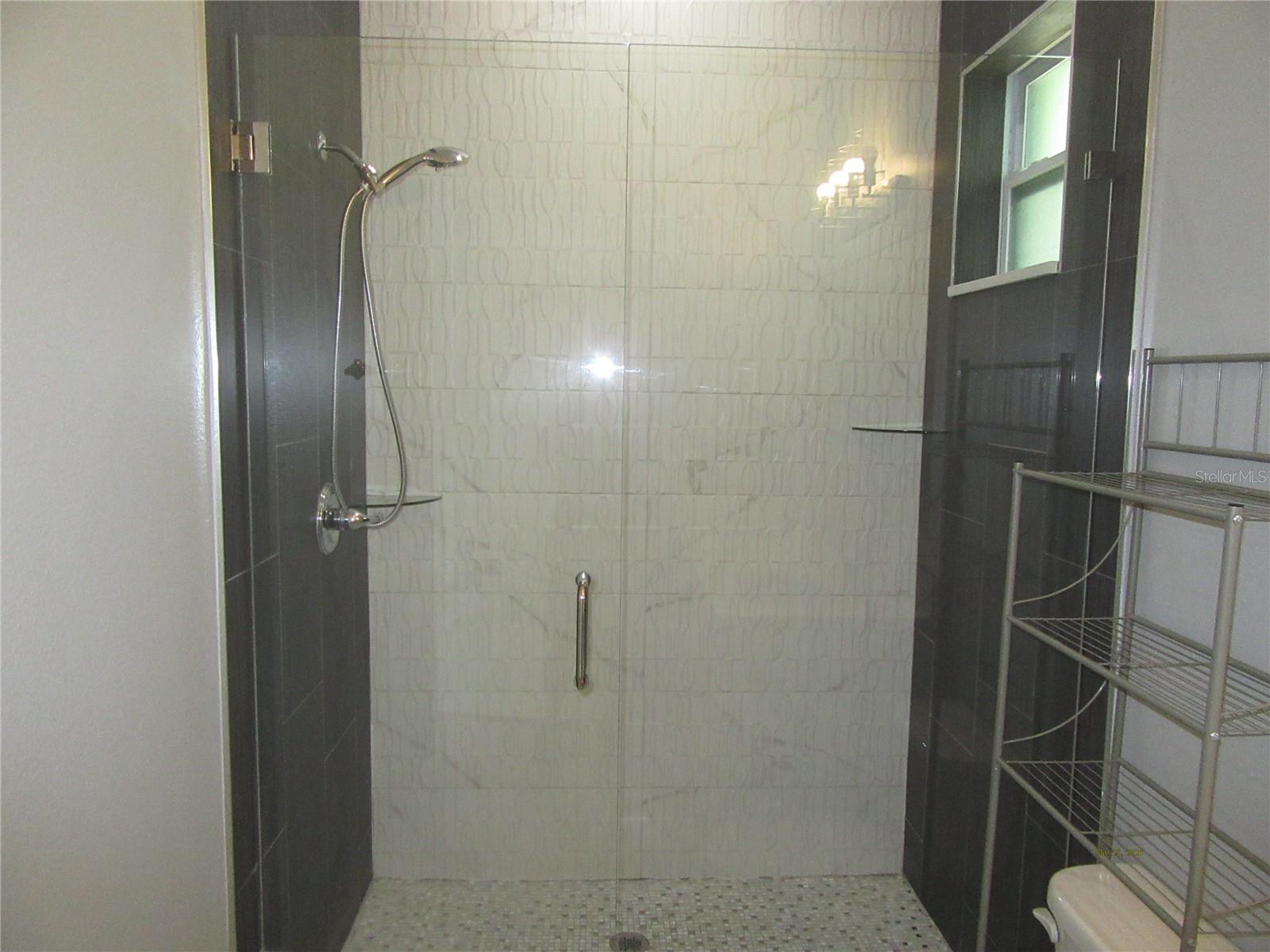 AVON SPGS - Residential