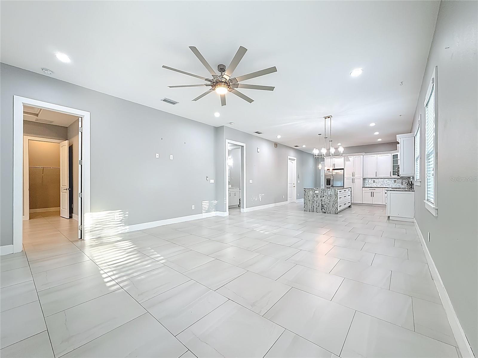 AVON SPGS - Residential