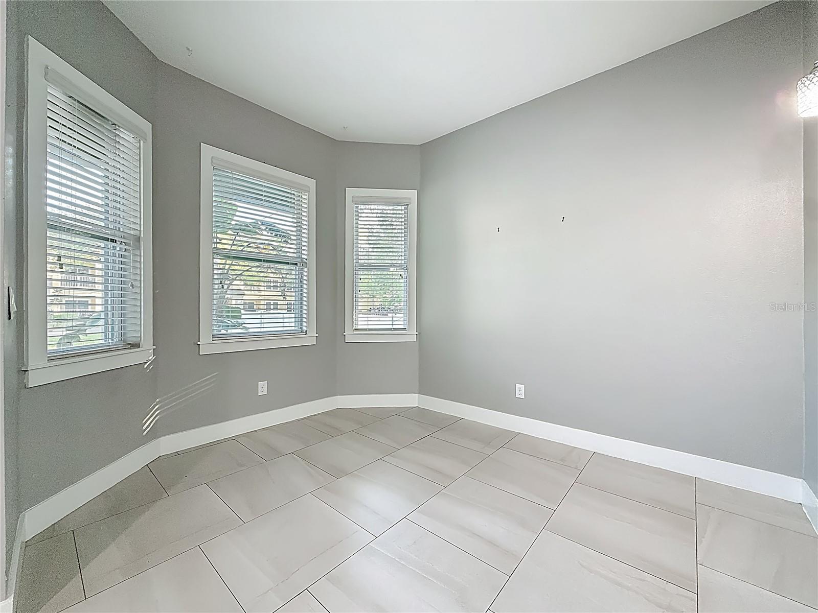 AVON SPGS - Residential