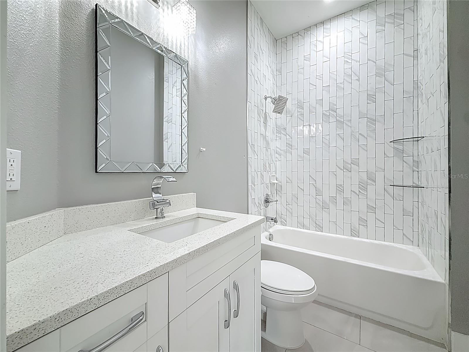 AVON SPGS - Residential