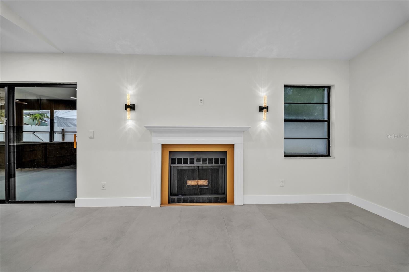 2185 LITTLE BROOK LANE