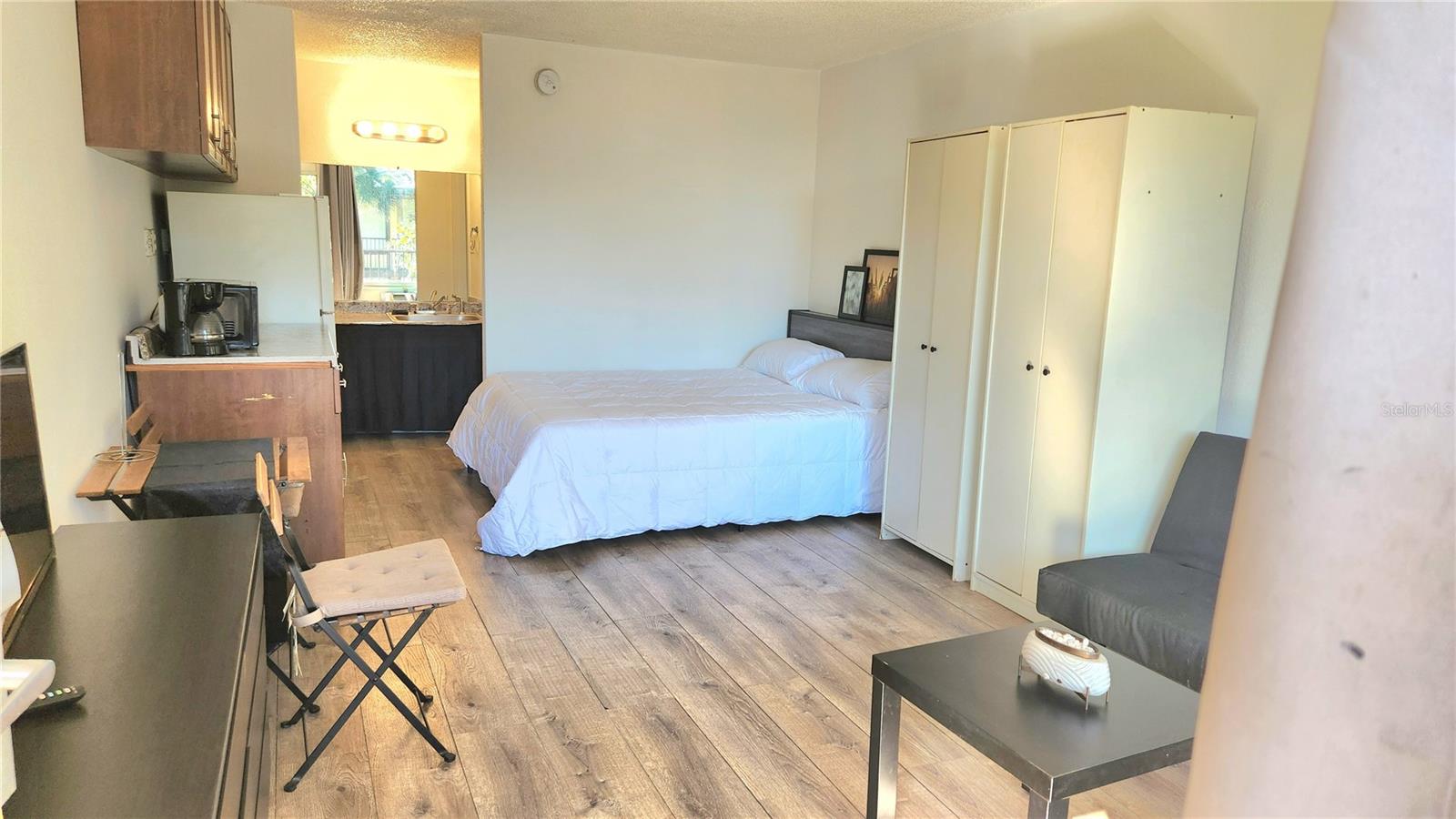 SANDLAKE COURTYARDS CONDO 5901/3515 - Residential