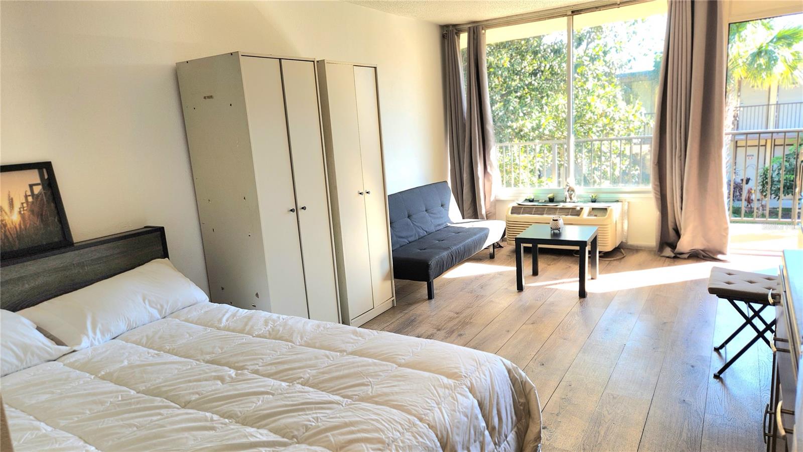 SANDLAKE COURTYARDS CONDO 5901/3515 - Residential