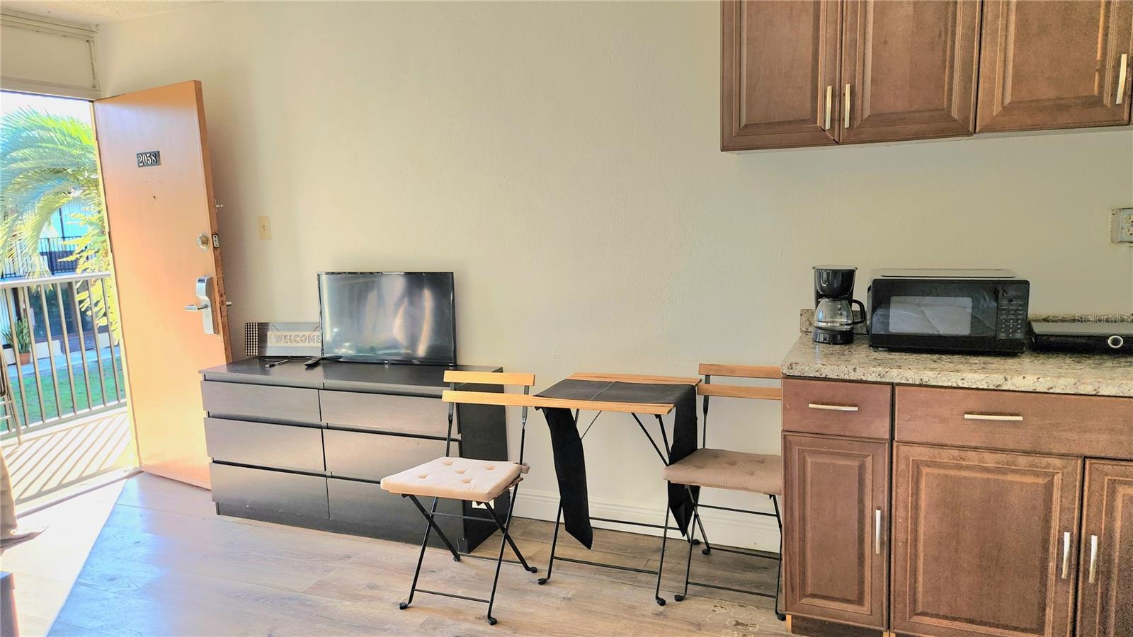 SANDLAKE COURTYARDS CONDO 5901/3515 - Residential