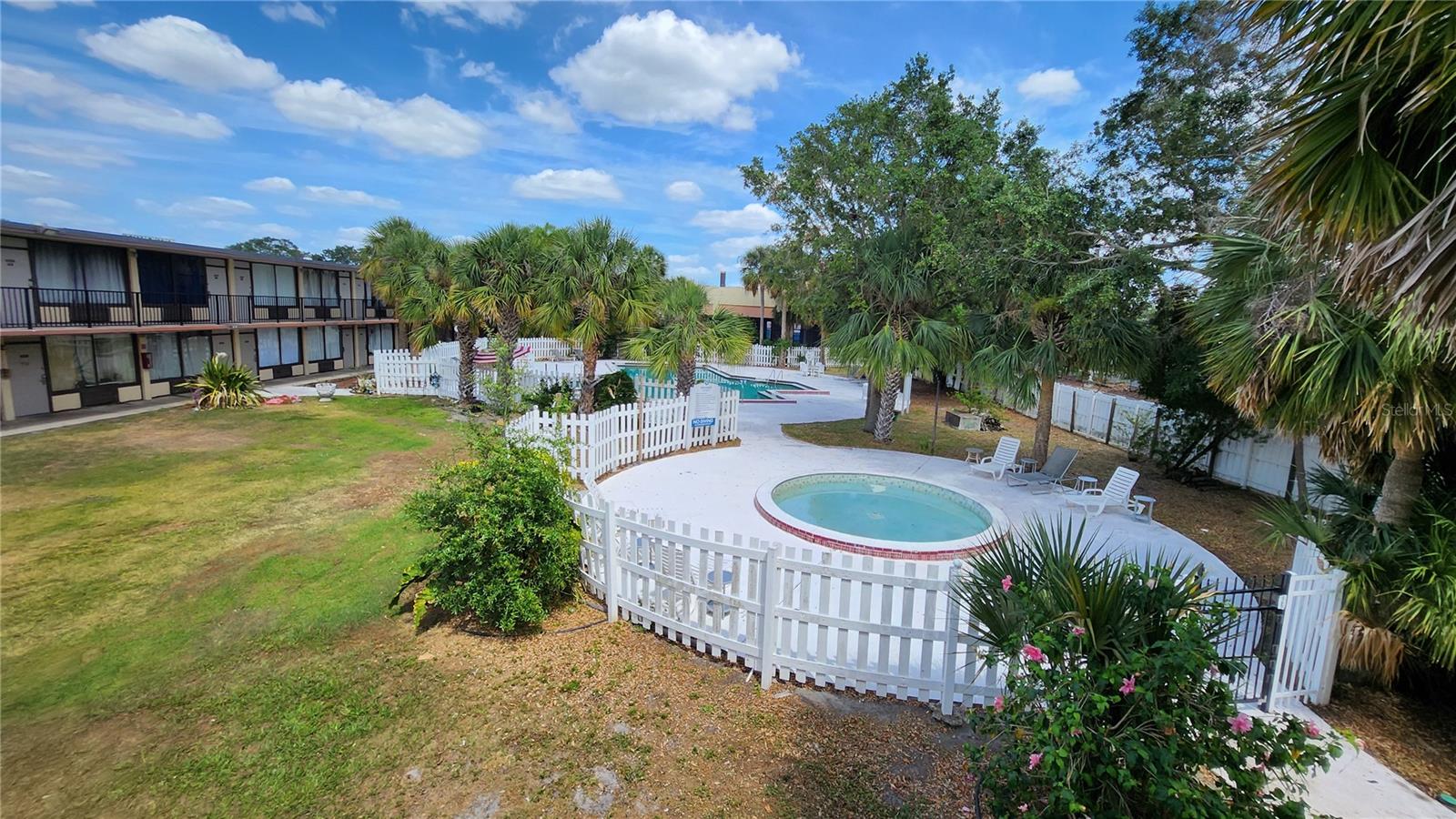 SANDLAKE COURTYARDS CONDO 5901/3515 - Residential