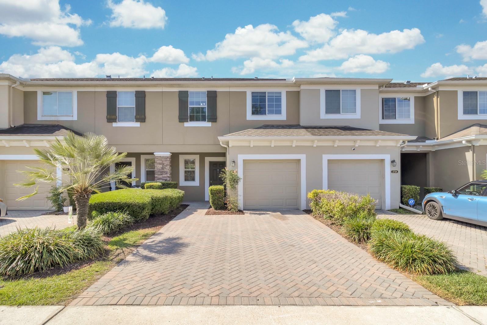 RIVERVIEW TWNHMS PH II - Residential