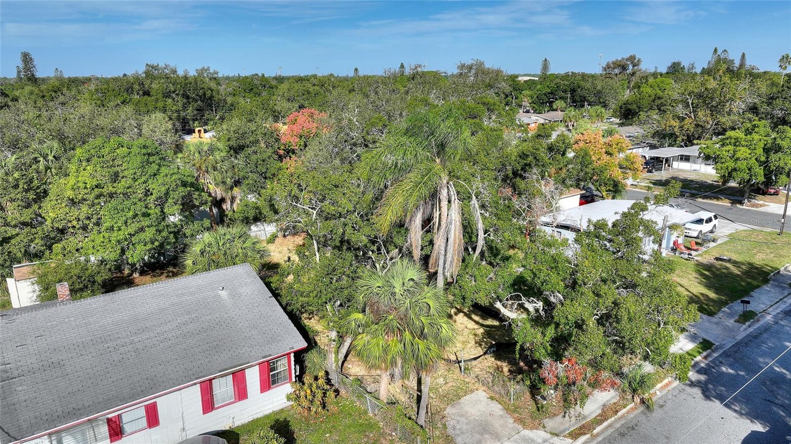 Whether you are looking to build your own home or you are an investor and would like to build to sell, here is your opportunity to do so.  Respectfully priced, this lot is just over 5100 square feet.  Nicely located to downtown Sarasota and the number one beach in the US, Siesta Key.  The lot was pre cleared with utilities in place, all public, sewer, water and electricity are all available.  This property also has NO HOA and is in an X flood zone.  Make an offer on this lot so you can start building your home today.
