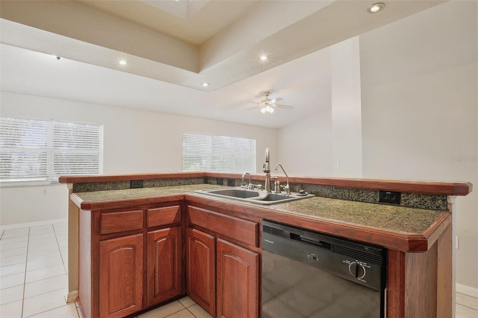 FAIRWAY OAKS - Residential