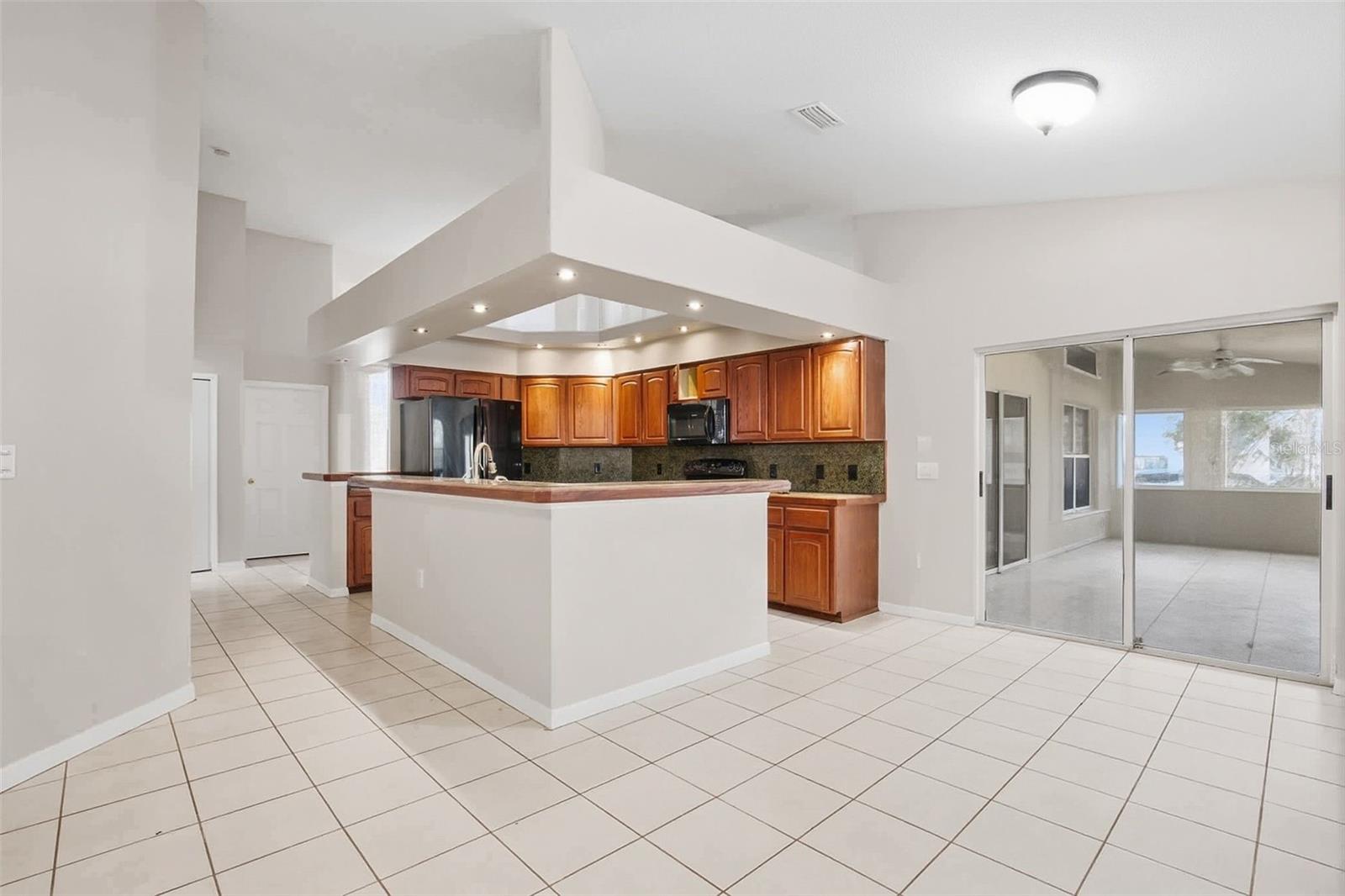 FAIRWAY OAKS - Residential