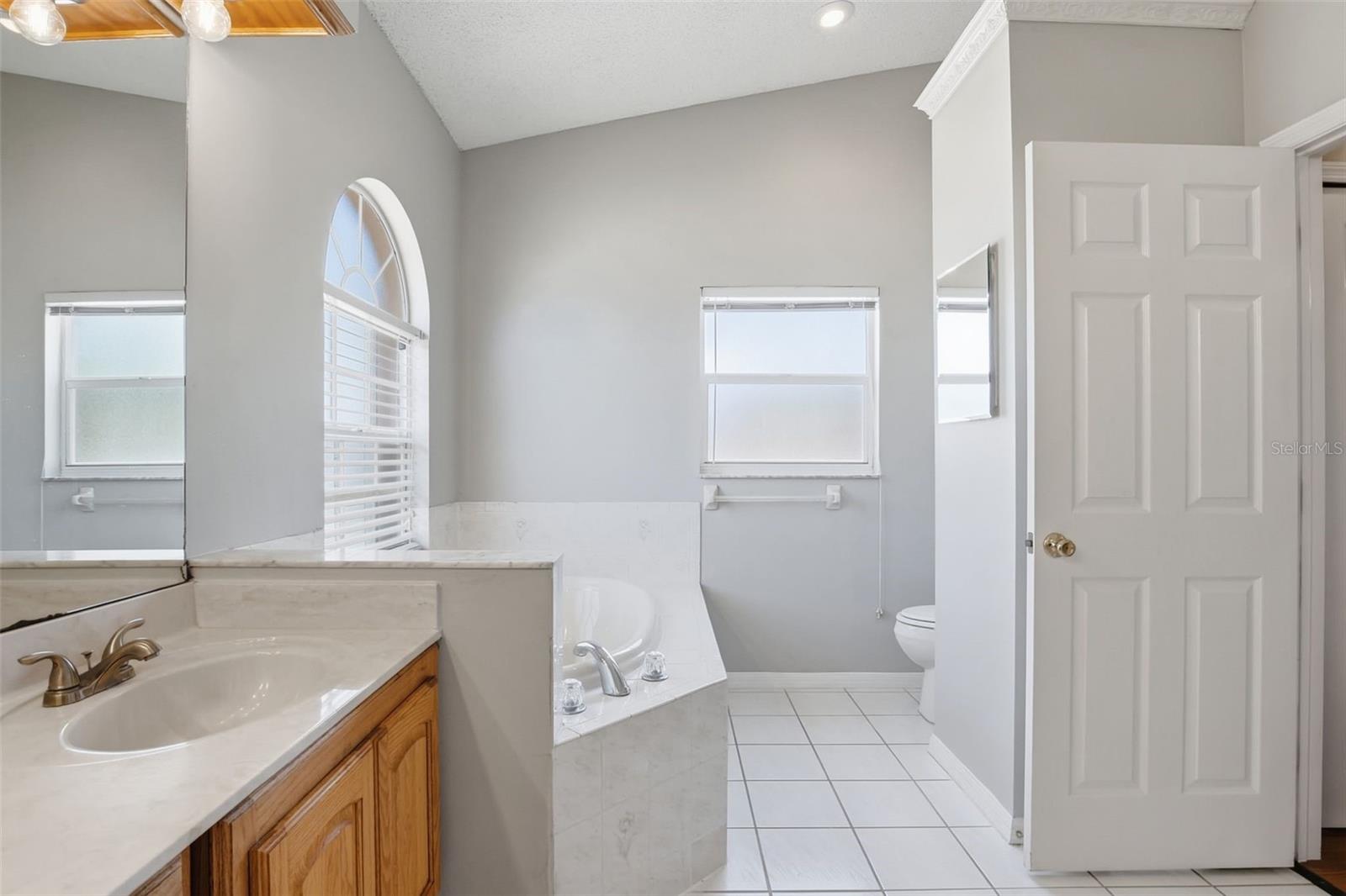 FAIRWAY OAKS - Residential