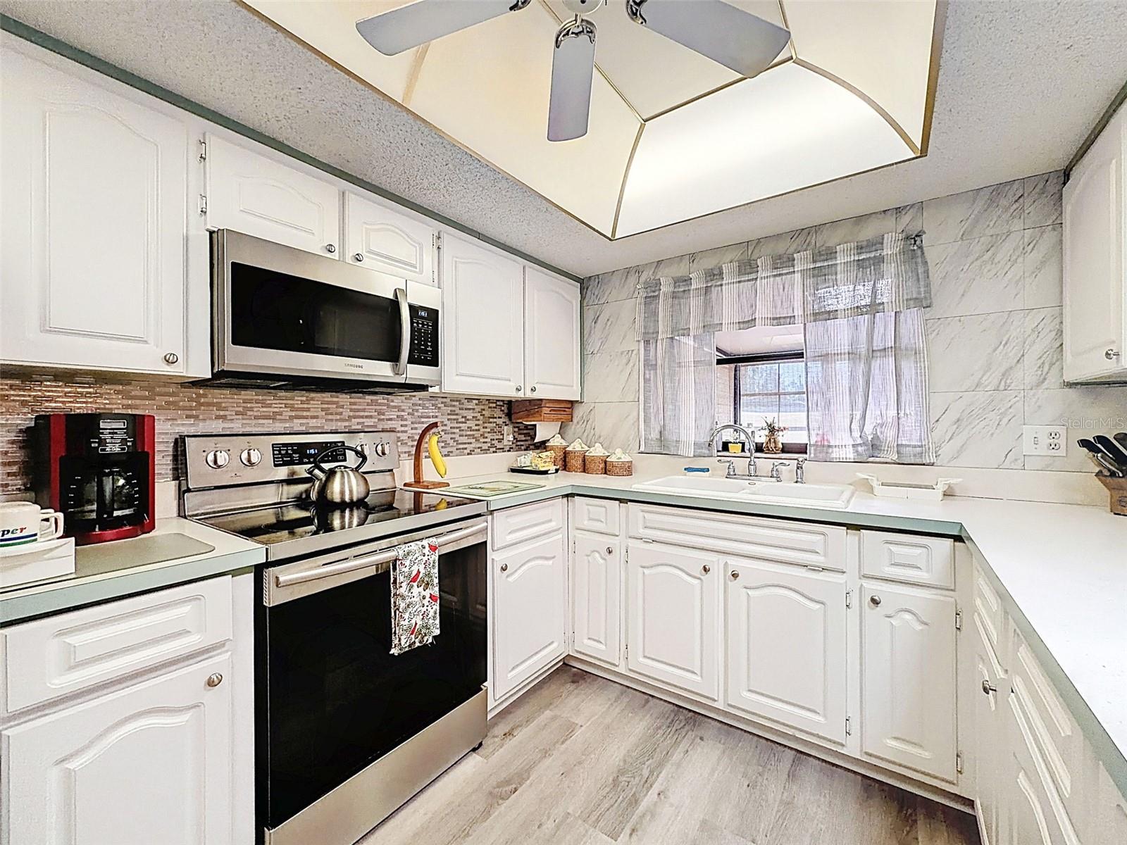 SPRING HILL - Residential