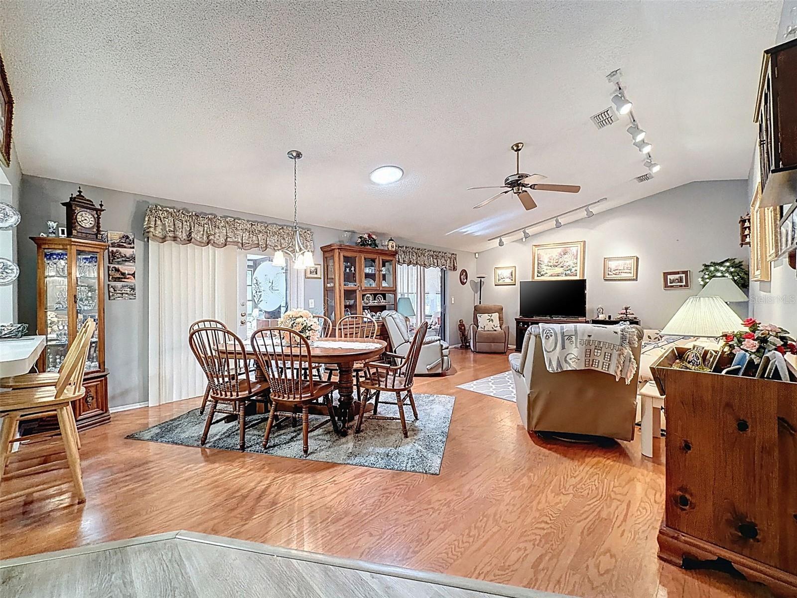 SPRING HILL - Residential