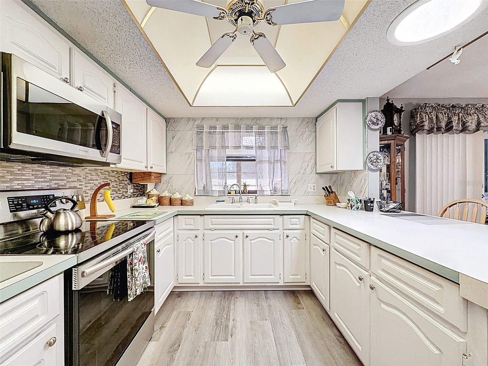 SPRING HILL - Residential