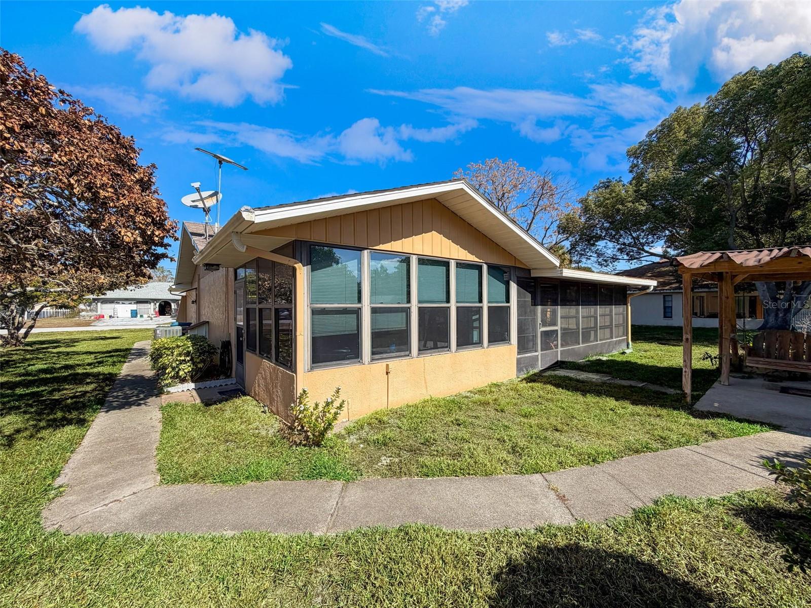 SPRING HILL - Residential