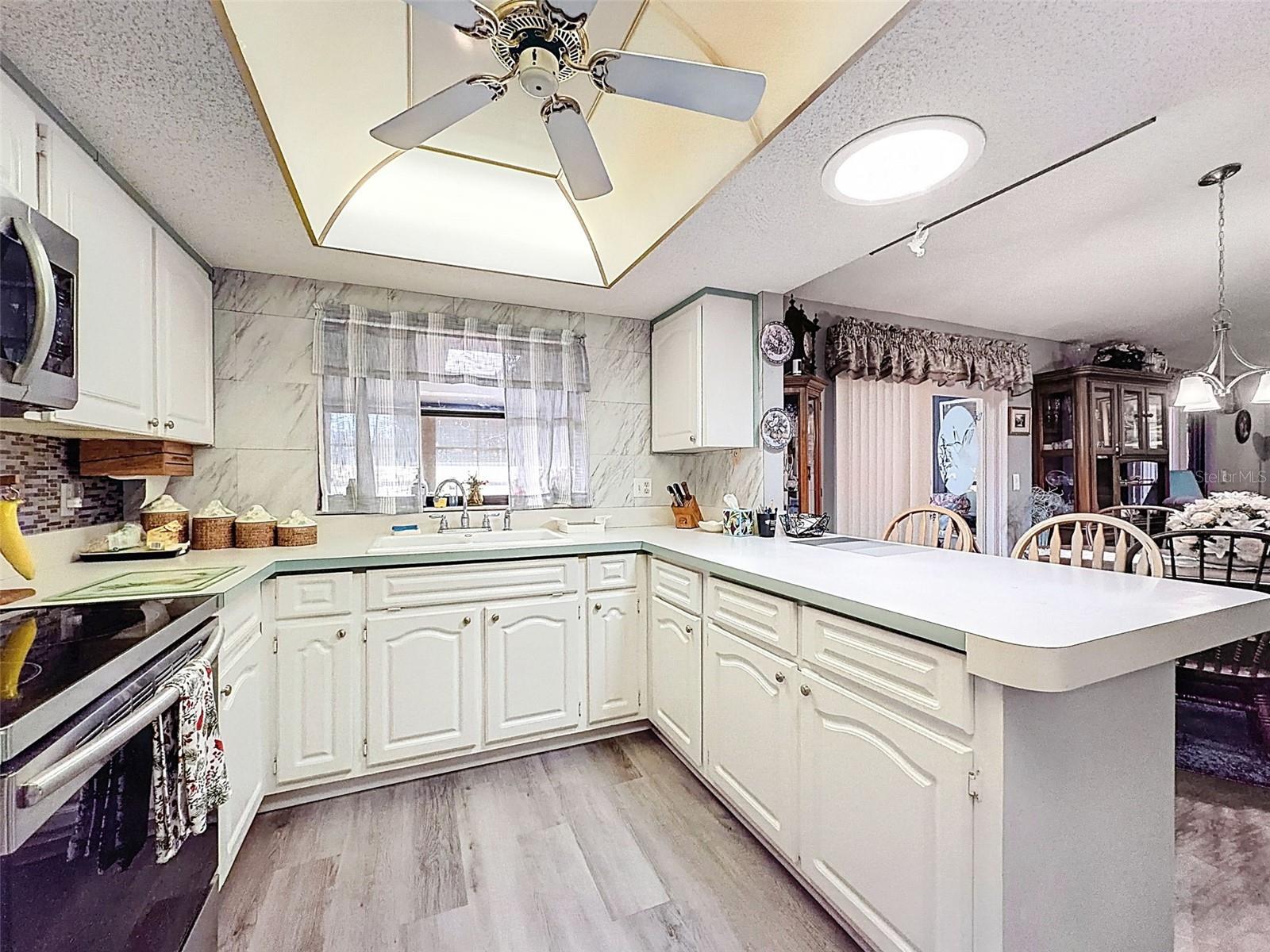 SPRING HILL - Residential