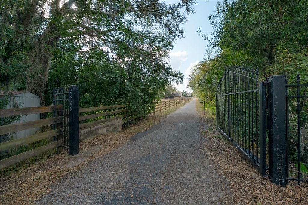 Photo of 9826 Gallagher Road, Dover, FL 33527 (MLS # TB8450133)