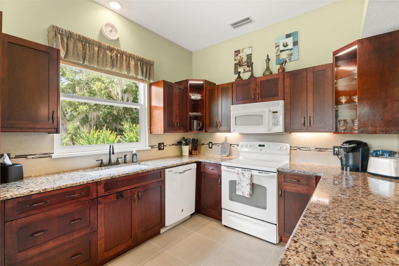CASCADES UNIT I - Residential