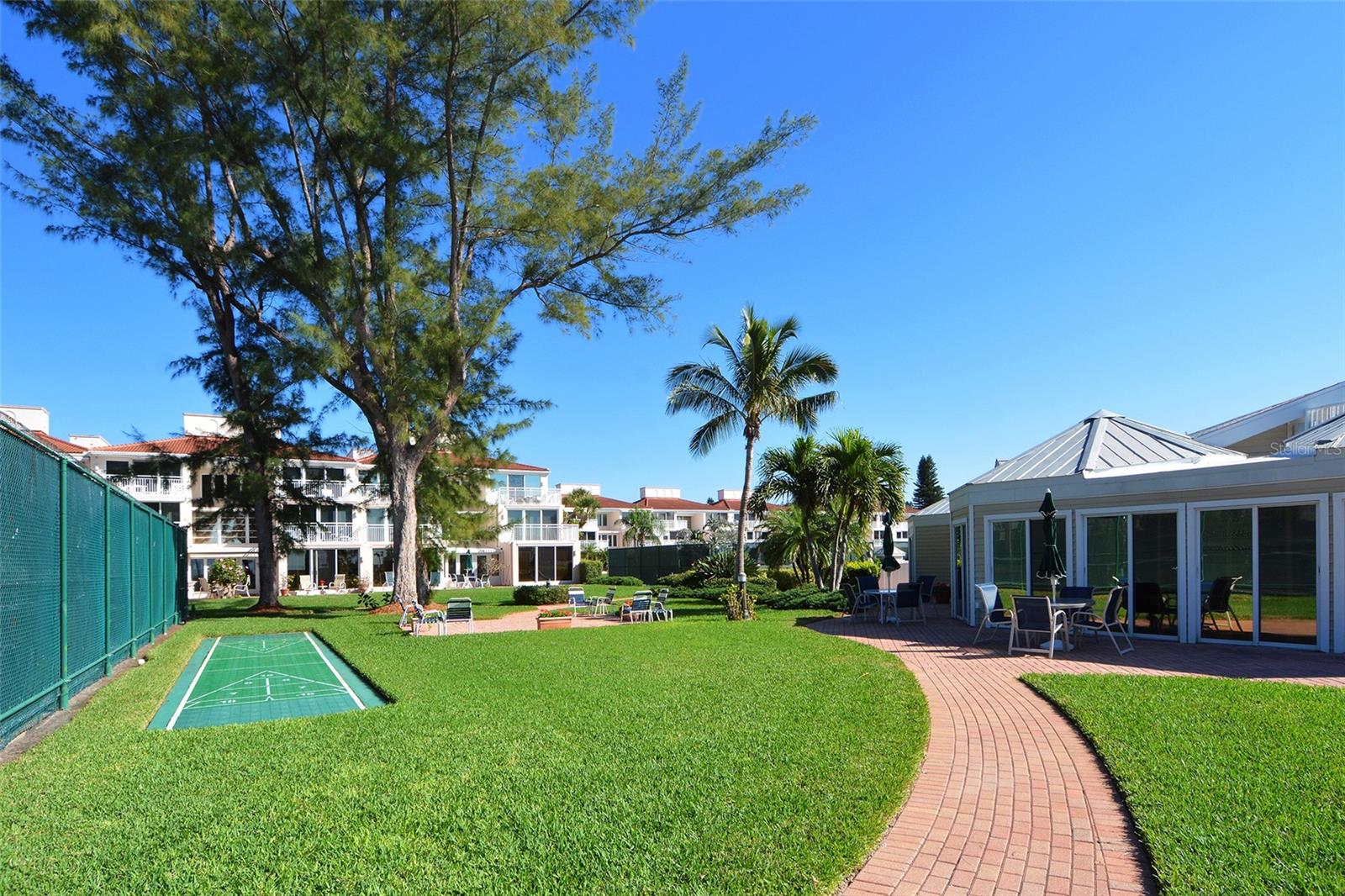 CLUB LONGBOAT BEACH & TENNIS - Residential