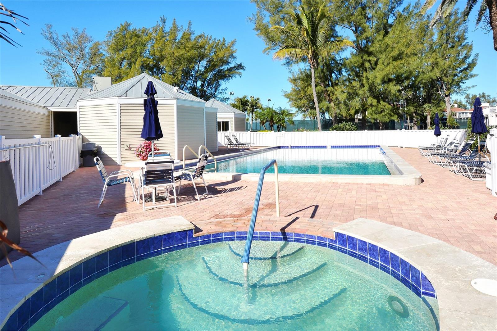 CLUB LONGBOAT BEACH & TENNIS - Residential