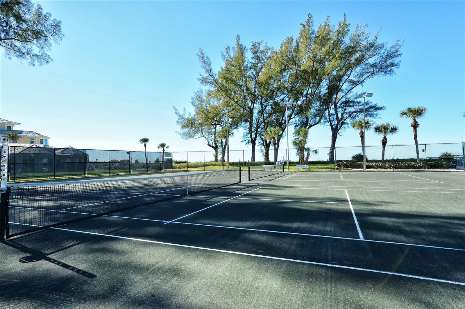 CLUB LONGBOAT BEACH & TENNIS - Residential