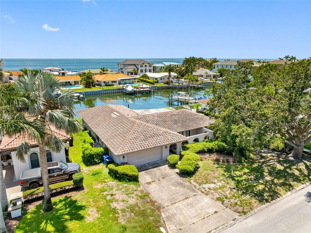 Photo of 1962 Hawaii Avenue NE, St Petersburg, FL 33703 (MLS # TB8428085)