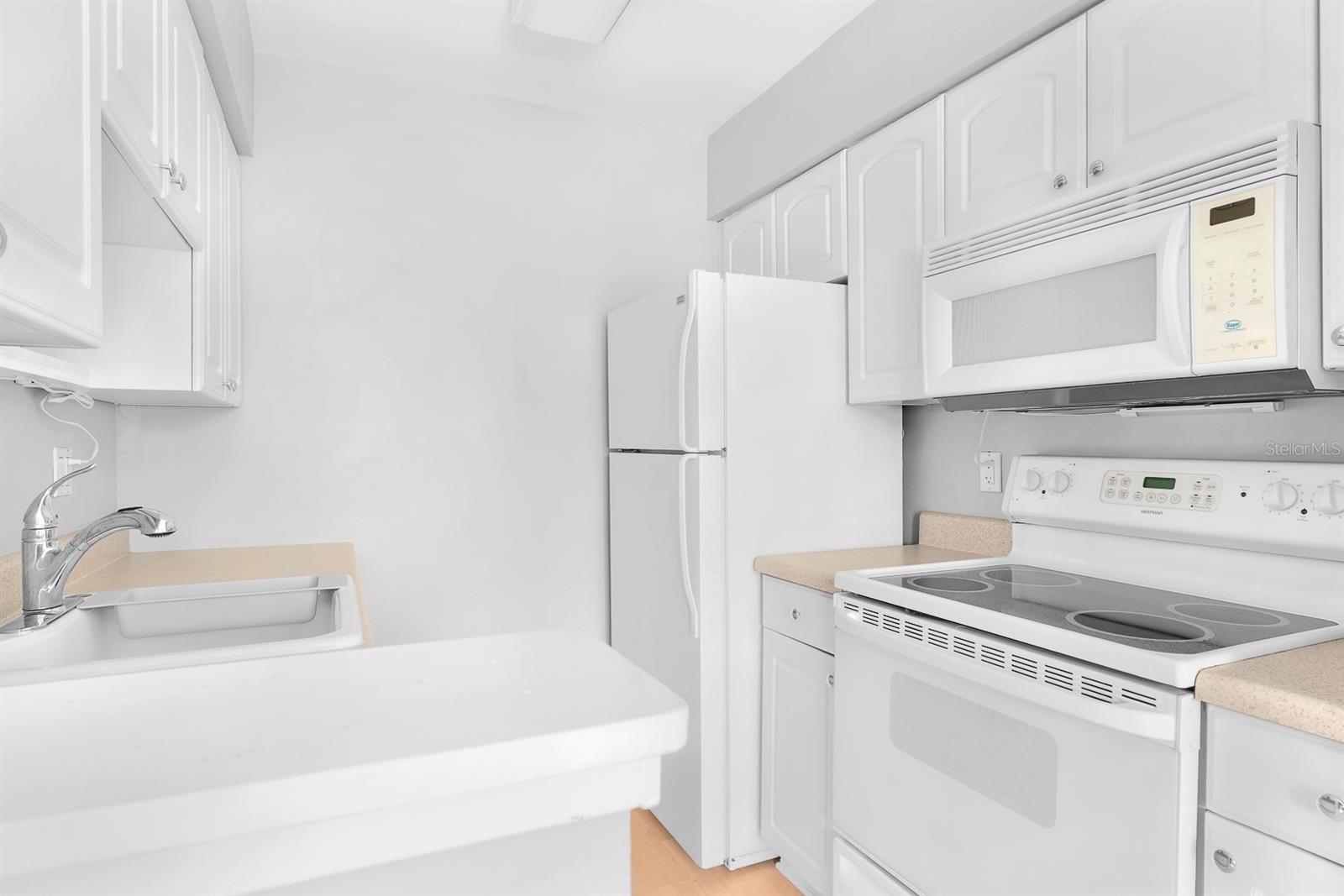 WINDHOVER CONDO - Residential