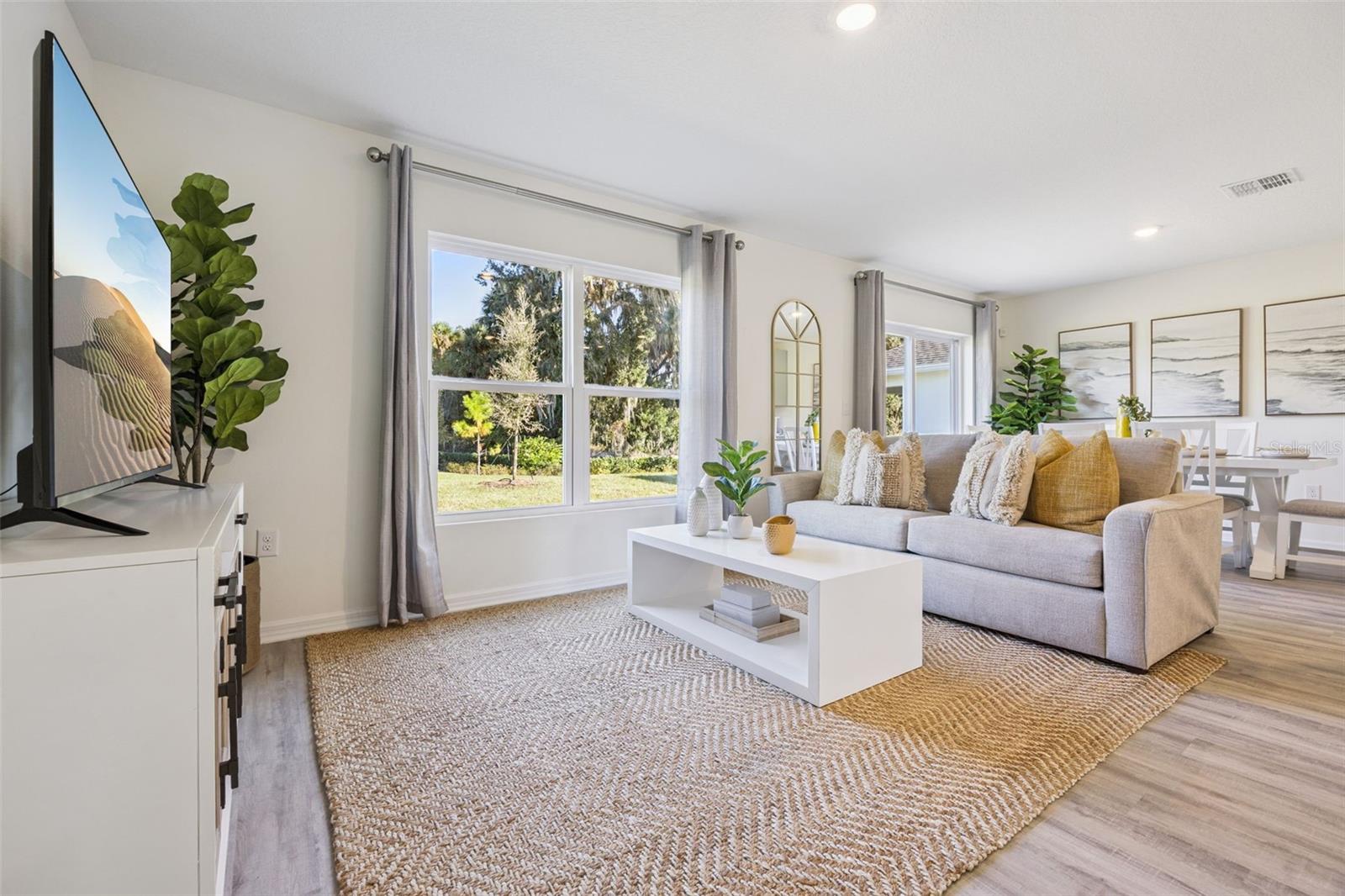 MAGNOLIA POINTE - Residential