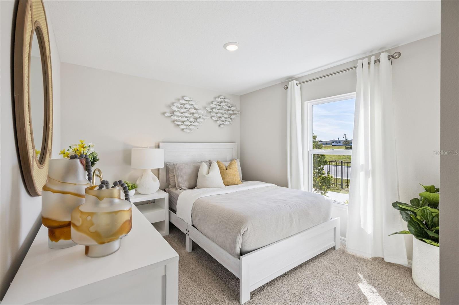 MAGNOLIA POINTE - Residential