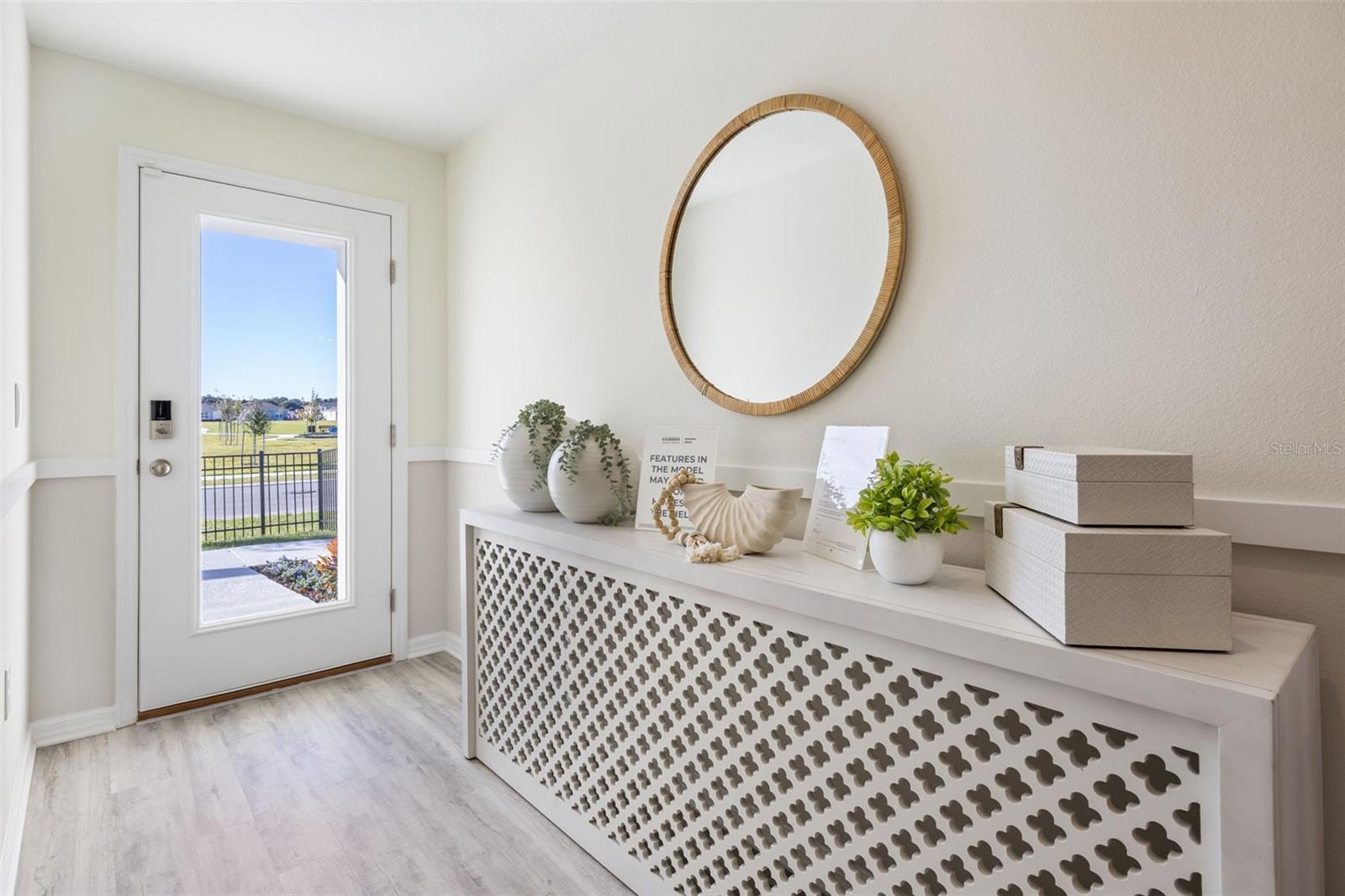 MAGNOLIA POINTE - Residential