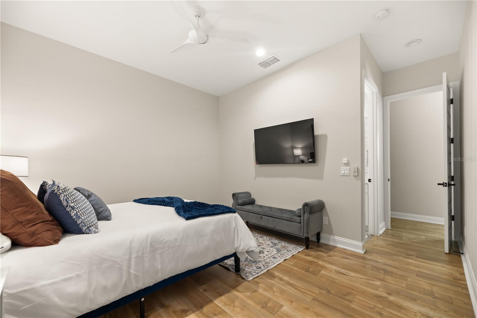 CEDAR ISLAND SUB - Residential